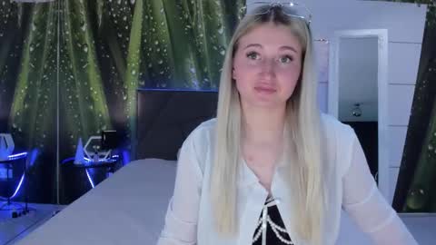 HollyTaillor online show from 05.16.26