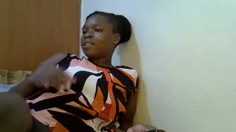 holy_ebony online show from 05.10.26