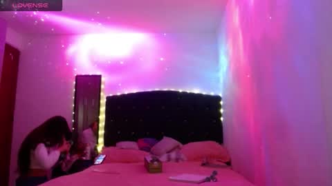 Juli online show from 10.19.25