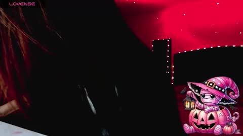 Juli online show from 10.29.25