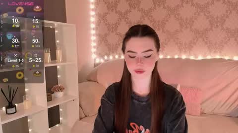 Mia online show from 04.18.26