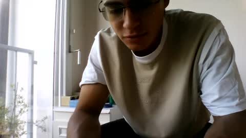 Snapshot of homchard chatting on 06.14.26 juan chard homme online show from 06.14.26