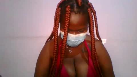 Snapshot of honey_beb chatting on 09.19.25 honey_beb online show from 09.19.25