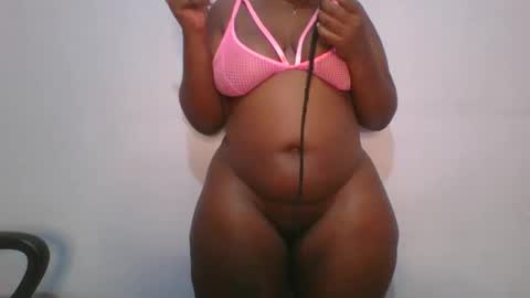 Snapshot of honey_beb chatting on 10.17.25 honey_beb online show from 10.17.25