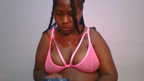 Snapshot of honey_beb chatting on 11.11.25 honey_beb online show from 11.11.25