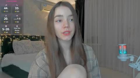 Snapshot of honey_chantal chatting on 02.11.26 Chantal online show from 02.11.26