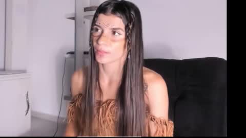 Snapshot of honey_darcy chatting on 10.31.25 honey_darcy online show from 10.31.25