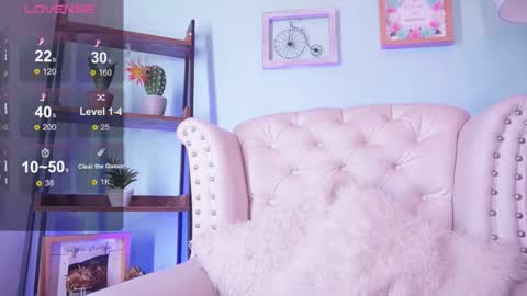 Snapshot of honey_fox01 chatting on 02.07.26 HONEY online show from 02.07.26