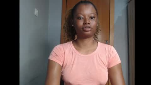 Snapshot of honey_juicydoll chatting on 06.16.26 Sonia online show from 06.16.26