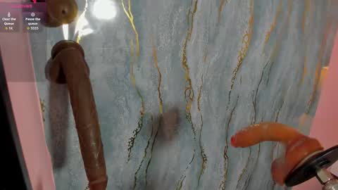 honey_sofii_ online show from 12.21.25