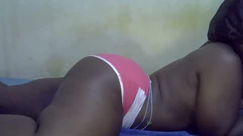 Snapshot of honey_sunshiny chatting on 04.20.26 honey_sunshiny online show from 04.20.26