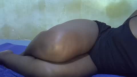 Snapshot of honey_sunshiny chatting on 05.12.26 honey_sunshiny online show from 05.12.26