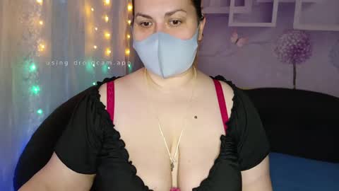 Alexa and Oscar online show from 04.12.26