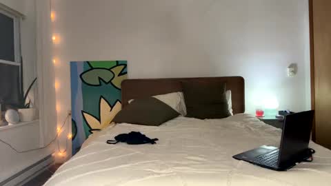 honeybbxx online show from 02.17.25