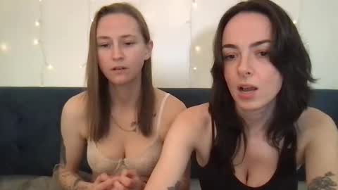 HoneyBeeXx69 online show from 03.07.25