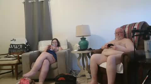 Snapshot of honeybuns344636 chatting on 12.23.24 Honey online show from 12.23.24