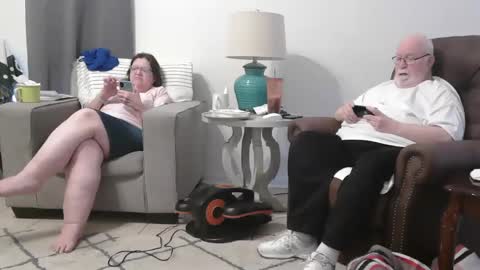 Snapshot of honeybuns344636 chatting on 12.31.24 Honey online show from 12.31.24