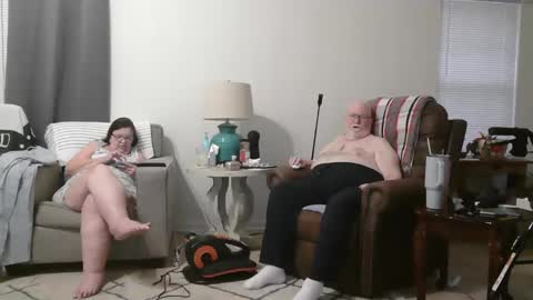 Snapshot of honeybuns344636 chatting on 01.18.25 Honey online show from 01.18.25