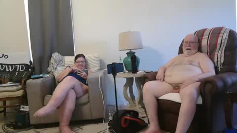 Snapshot of honeybuns344636 chatting on 01.25.25 Honey online show from 01.25.25