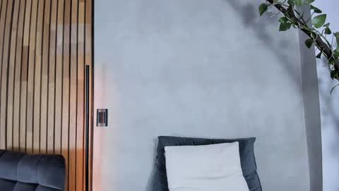 Sofia independent model online show from 12.22.24