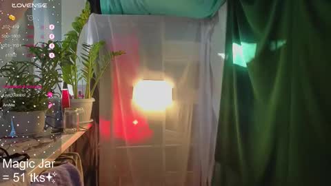 Snapshot of honeylem0n chatting on 09.11.25 Molly online show from 09.11.25