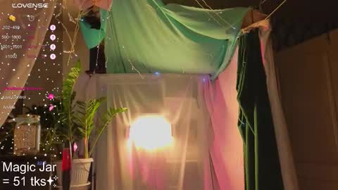 Snapshot of honeylem0n chatting on 09.26.25 Molly online show from 09.26.25