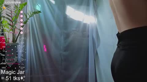 Snapshot of honeylem0n chatting on 10.06.25 Molly online show from 10.06.25