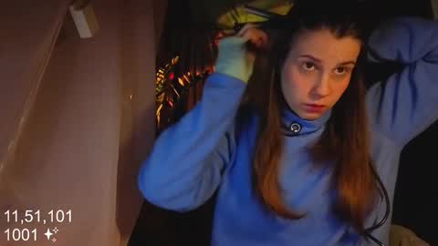 Snapshot of honeylem0n chatting on 11.23.25 Molly online show from 11.23.25