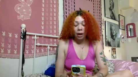 Snapshot of honeyruby chatting on 06.11.26 Ruby Sparks online show from 06.11.26