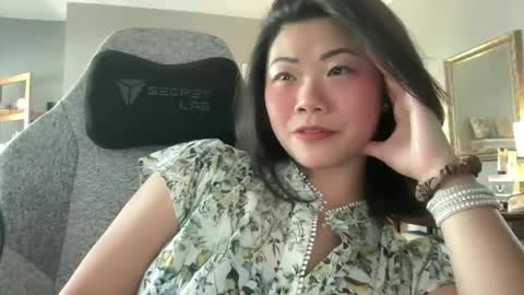 HoneySunshineNeko online show from 04.10.26