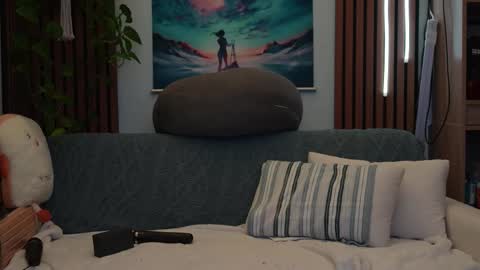 Snapshot of honeyumtoast chatting on 10.14.25 Noelle online show from 10.14.25