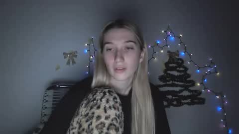 honeyveil online show from 01.05.26