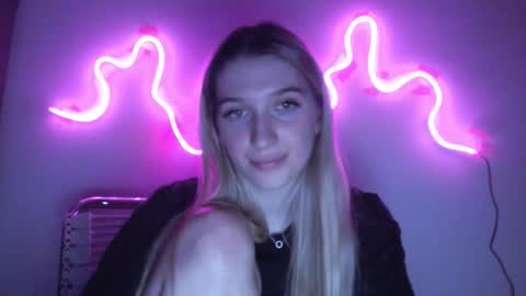 honeyveil online show from 03.09.26