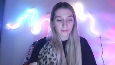 honeyveil online show from 03.19.26