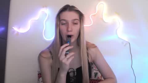 honeyveil online show from 03.24.26