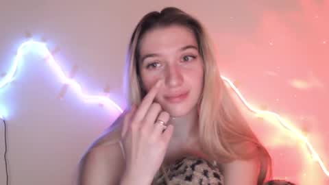 honeyveil online show from 04.20.26