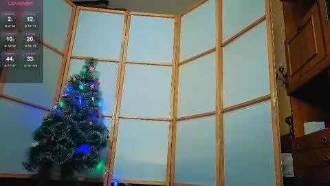 Snapshot of honeyyy_bunny chatting on 12.18.25 the perfectgirl online show from 12.18.25