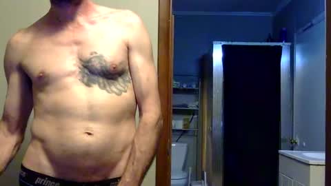 hoodedcricket online show from 04.18.26