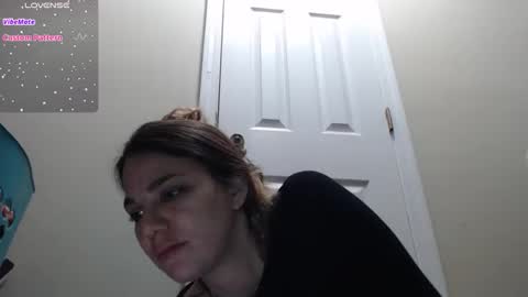 Snapshot of hoodhippy chatting on 02.09.26 HoodHippy online show from 02.09.26