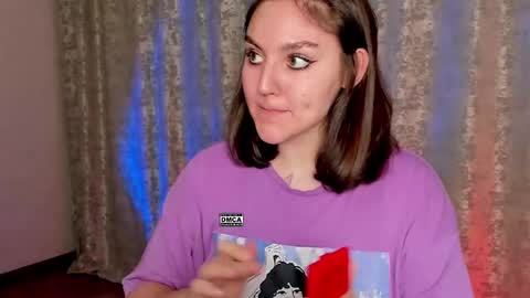 Snapshot of hoot_owl_cb chatting on 12.10.24 Karina online show from 12.10.24