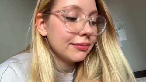 Audrey online show from 09.15.25