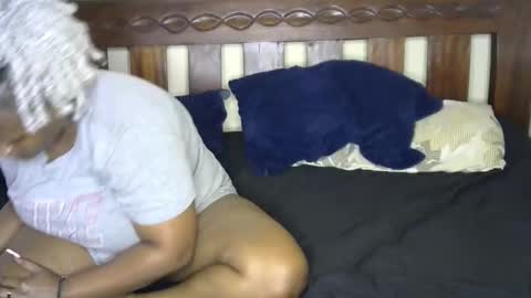 Snapshot of horney_soul chatting on 11.19.25 Bianca Spice online show from 11.19.25