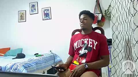 Snapshot of horneyguy2399 chatting on 01.05.25 sugarbaby online show from 01.05.25