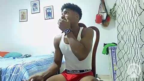 Snapshot of horneyguy2399 chatting on 01.06.25 sugarbaby online show from 01.06.25