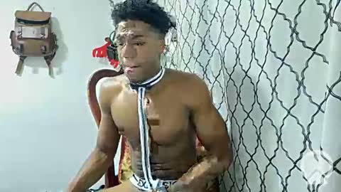 Snapshot of horneyguy2399 chatting on 01.17.25 sugarbaby online show from 01.17.25