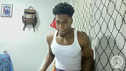 Snapshot of horneyguy2399 chatting on 01.18.25 sugarbaby online show from 01.18.25