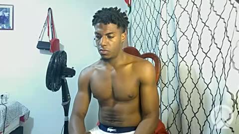 Snapshot of horneyguy2399 chatting on 02.07.25 sugarbaby online show from 02.07.25