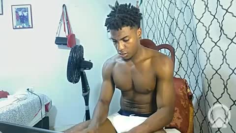 Snapshot of horneyguy2399 chatting on 02.08.25 sugarbaby online show from 02.08.25