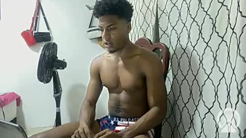 Snapshot of horneyguy2399 chatting on 02.10.25 sugarbaby online show from 02.10.25