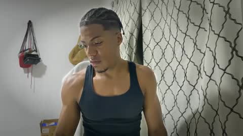 Snapshot of horneyguy2399 chatting on 10.13.25 sugarbaby online show from 10.13.25